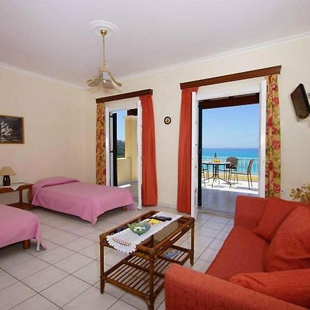 Natalia Apartment B With Panoramic Sea Views Of Agios Gordios Bay Eksteriør billede