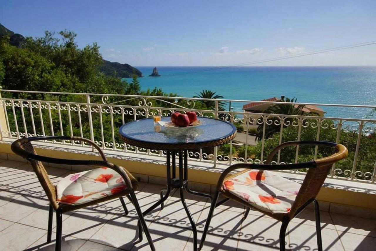 Natalia Apartment B With Panoramic Sea Views Of Agios Gordios Bay Eksteriør billede