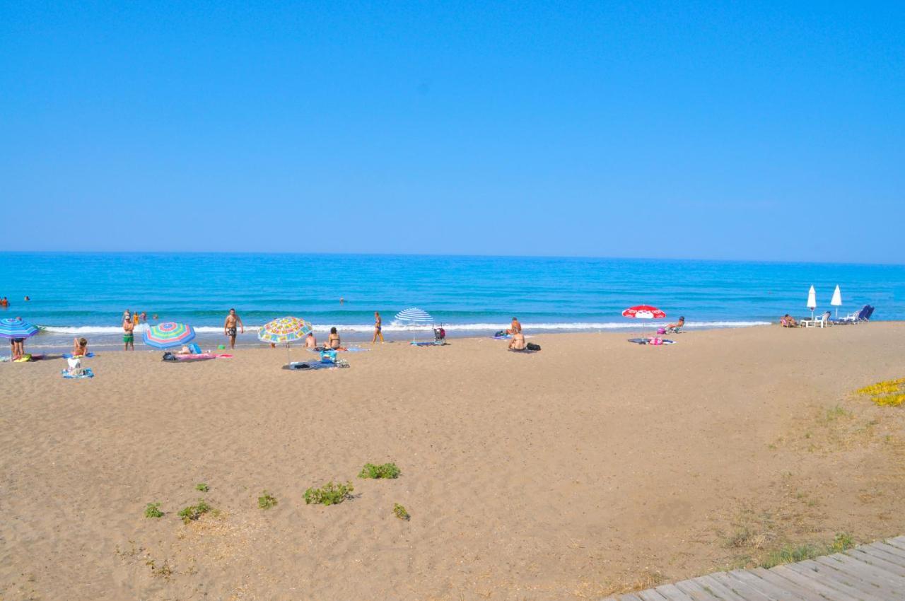 Natalia Apartment B With Panoramic Sea Views Of Agios Gordios Bay Eksteriør billede