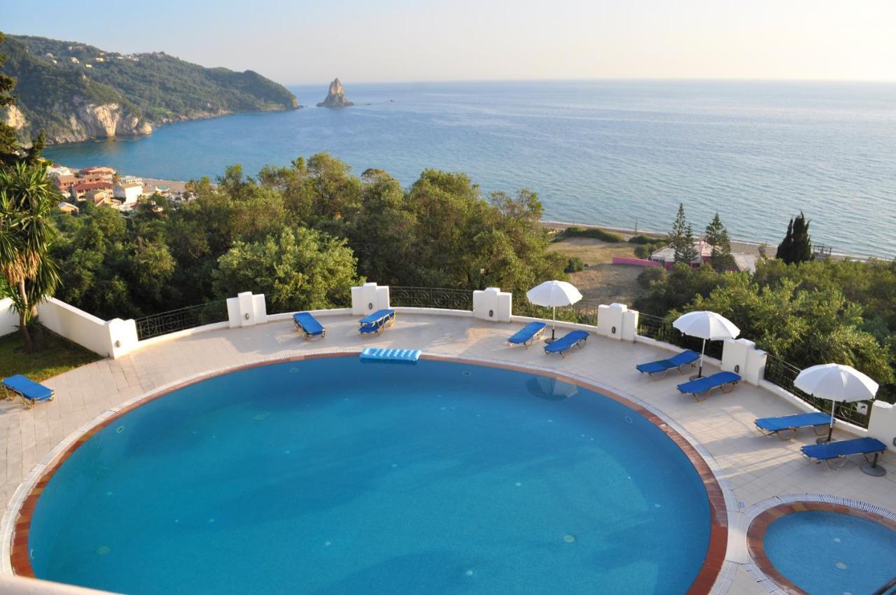 Natalia Apartment B With Panoramic Sea Views Of Agios Gordios Bay Eksteriør billede