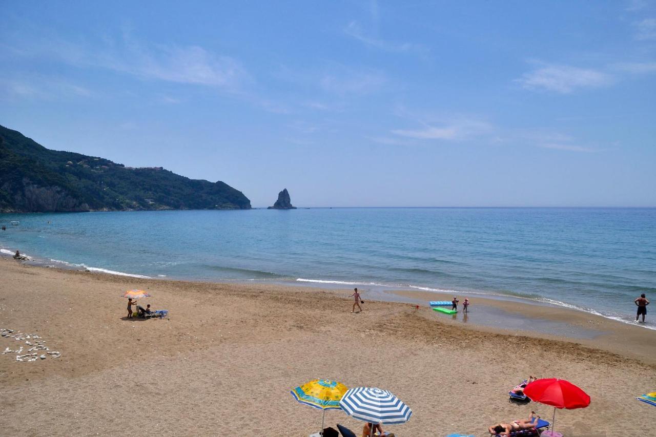 Natalia Apartment B With Panoramic Sea Views Of Agios Gordios Bay Eksteriør billede