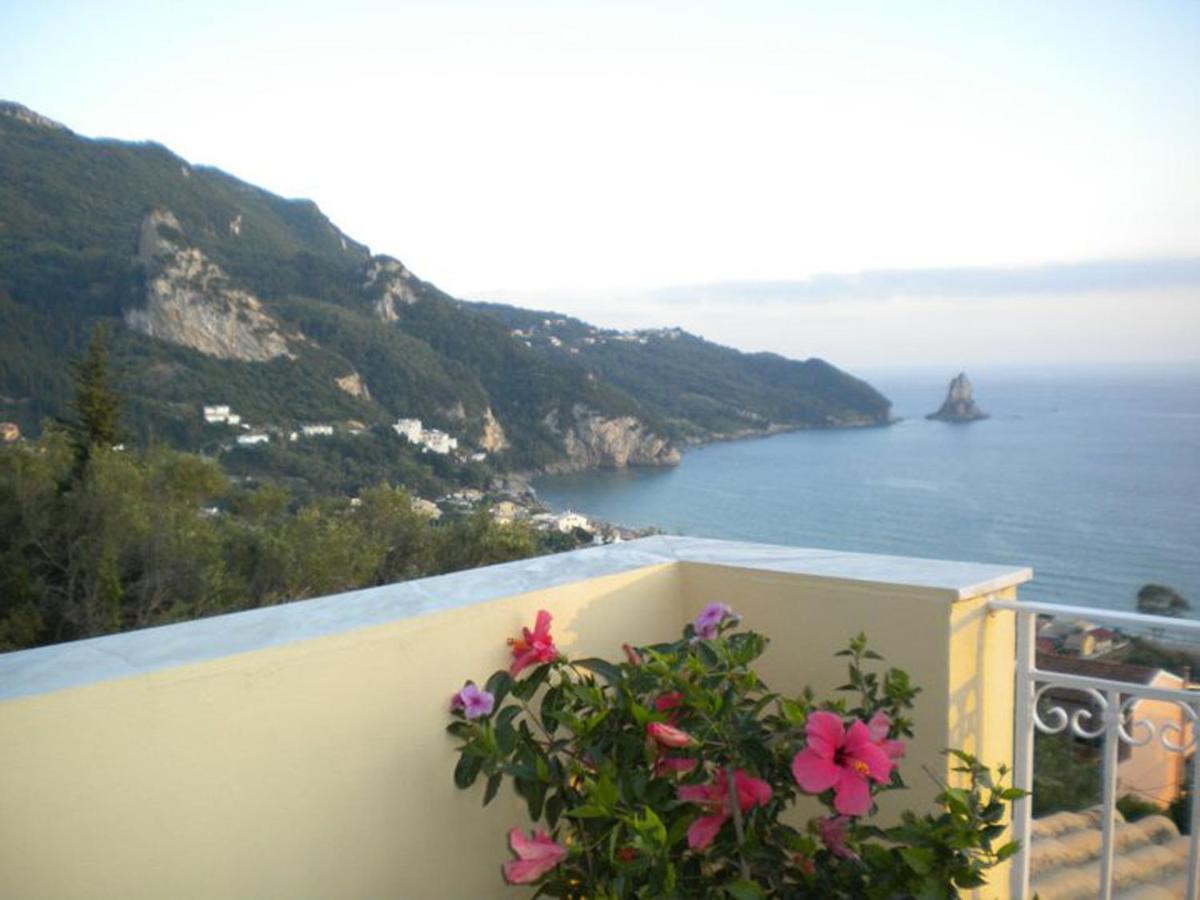 Natalia Apartment B With Panoramic Sea Views Of Agios Gordios Bay Eksteriør billede