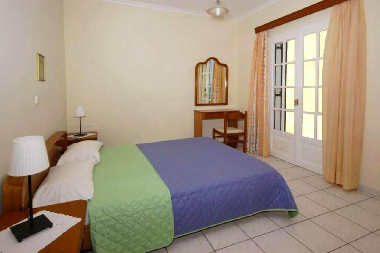 Natalia Apartment B With Panoramic Sea Views Of Agios Gordios Bay Eksteriør billede