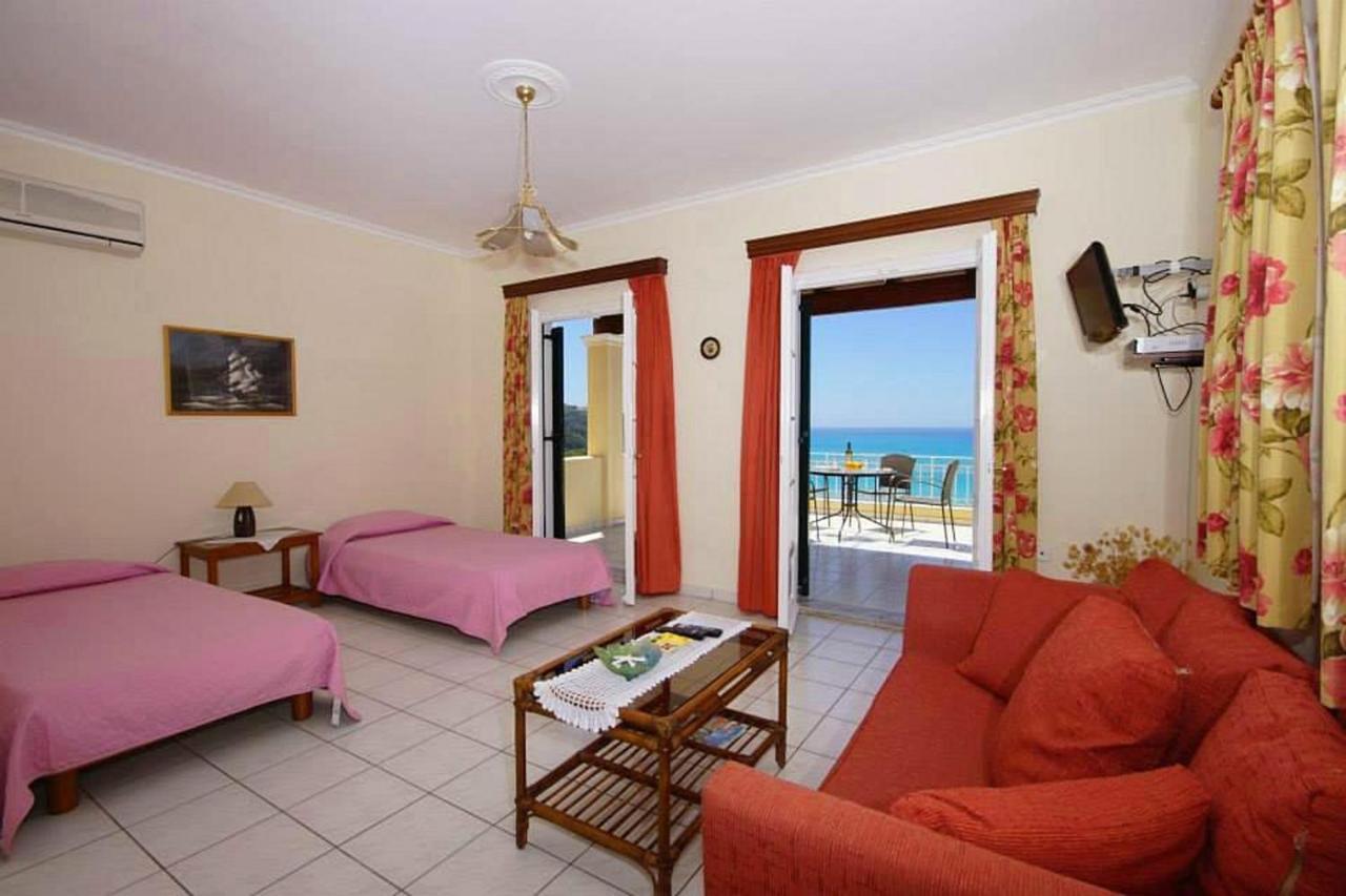 Natalia Apartment B With Panoramic Sea Views Of Agios Gordios Bay Eksteriør billede