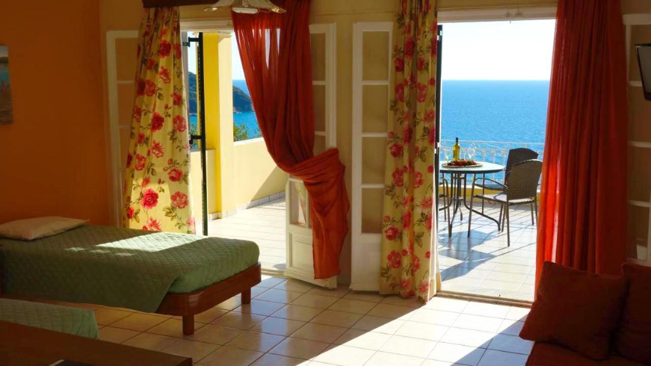 Natalia Apartment B With Panoramic Sea Views Of Agios Gordios Bay Eksteriør billede