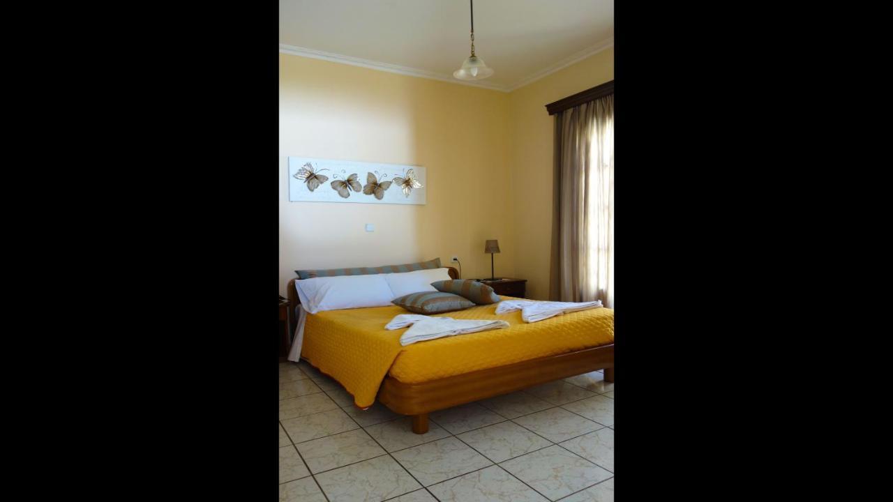 Natalia Apartment B With Panoramic Sea Views Of Agios Gordios Bay Eksteriør billede