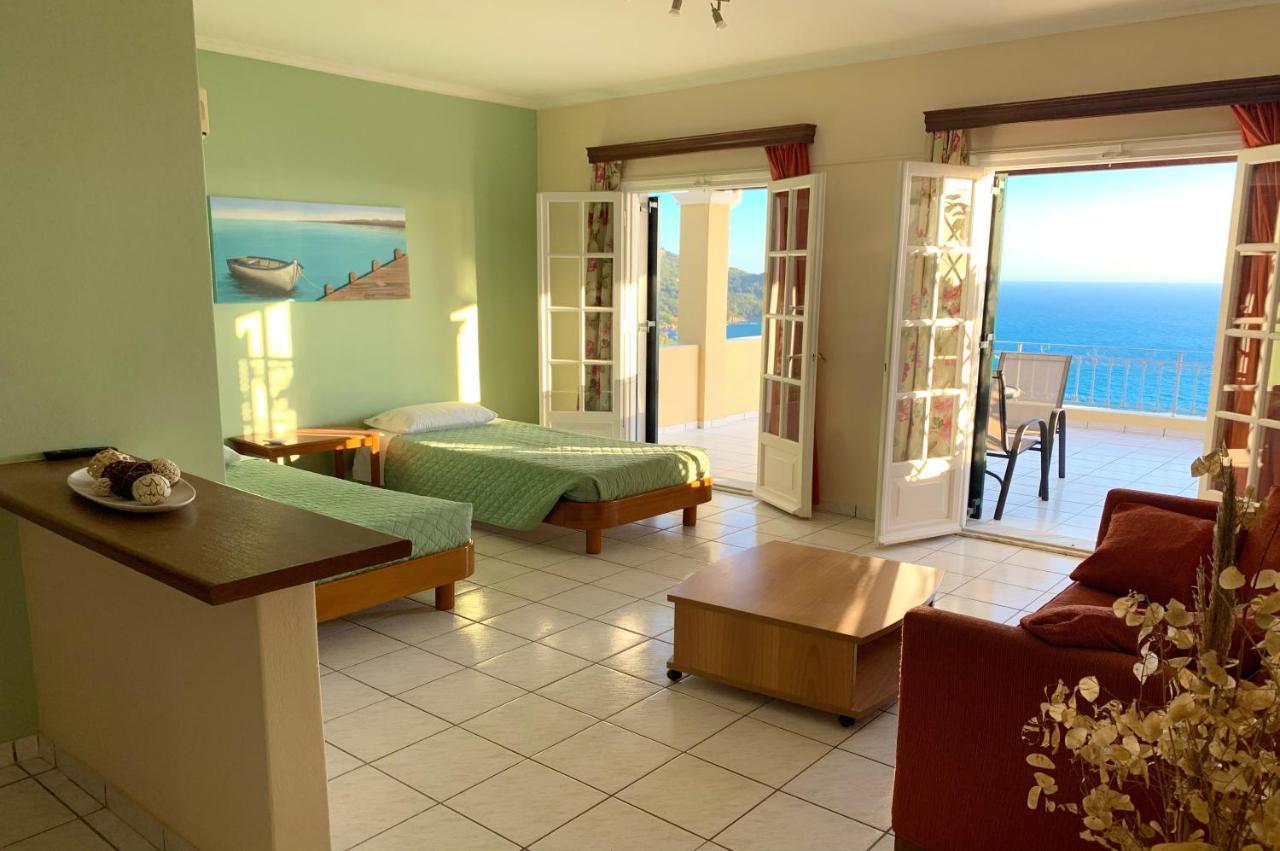 Natalia Apartment B With Panoramic Sea Views Of Agios Gordios Bay Eksteriør billede