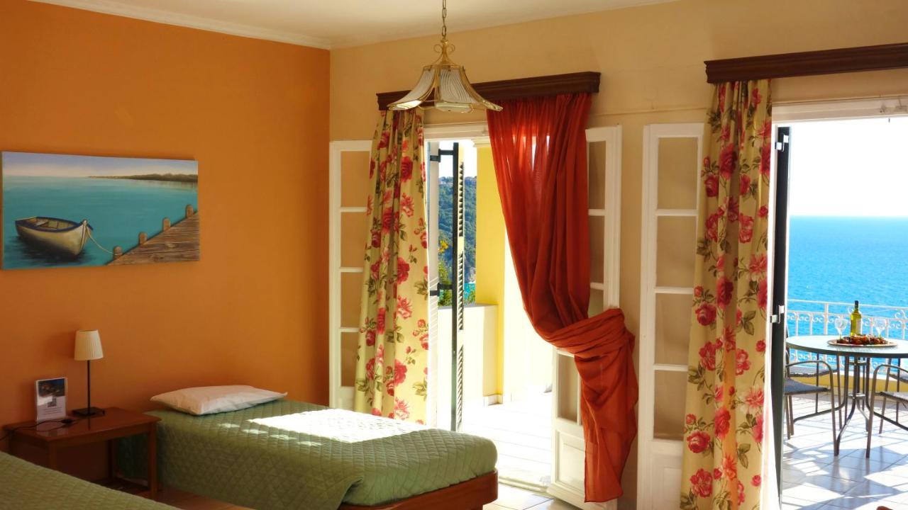 Natalia Apartment B With Panoramic Sea Views Of Agios Gordios Bay Eksteriør billede